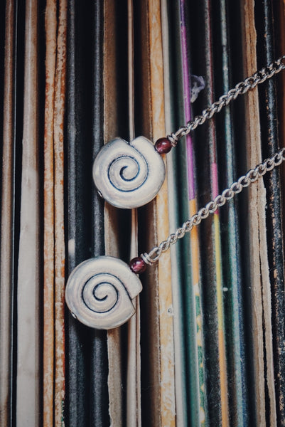 silver, vibe receptor, drop earrings, garnet, product image