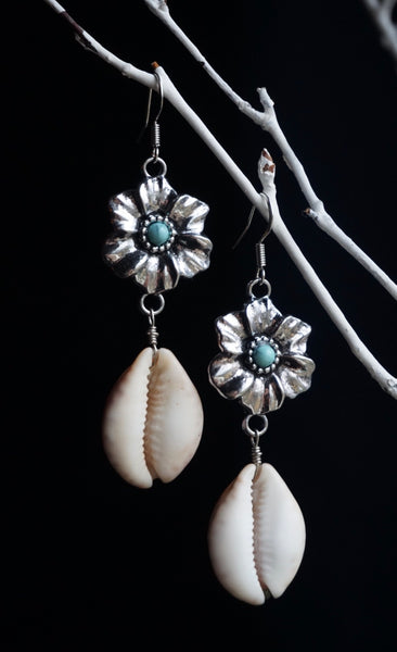 silver flower and cowrie shell earrings, product image