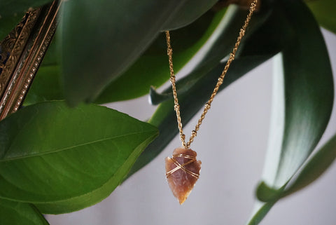 gold wire wrapped agate arrow head on gold satellite chain, product image