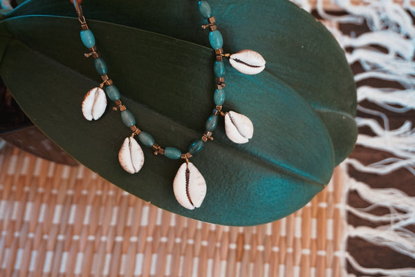 suede necklace, cowrie shell, aventurine beaded, product image