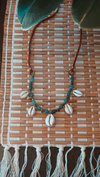 suede necklace, cowrie shells, aventurine beaded, product image