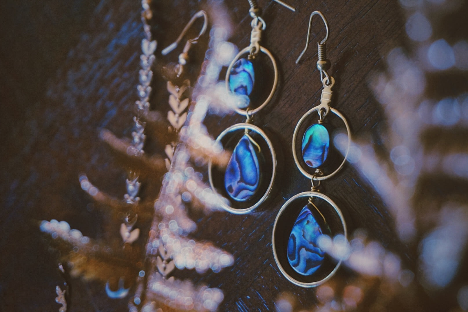 gold hoop abalone earrings, product image